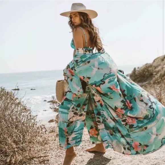 ✨ silky Japanese kimono peacock robe ✨ - Picture 1 of 4